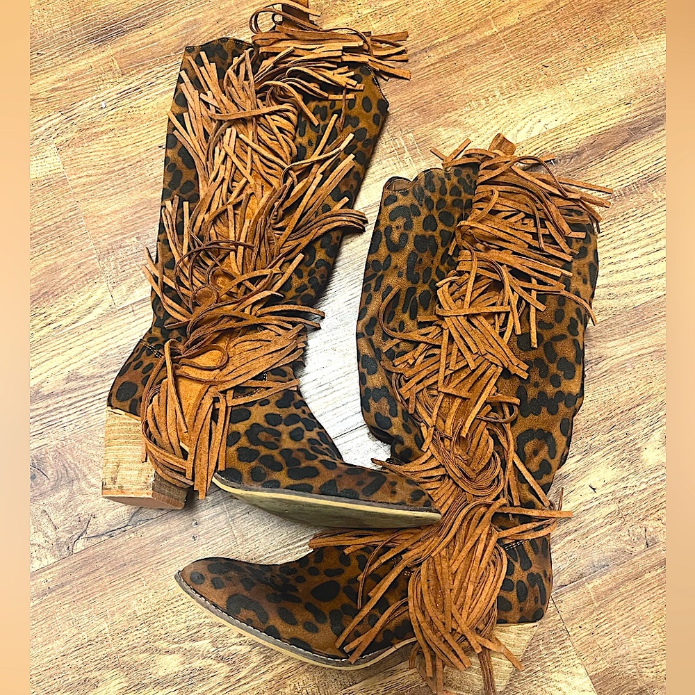 Fringe Leopard boots